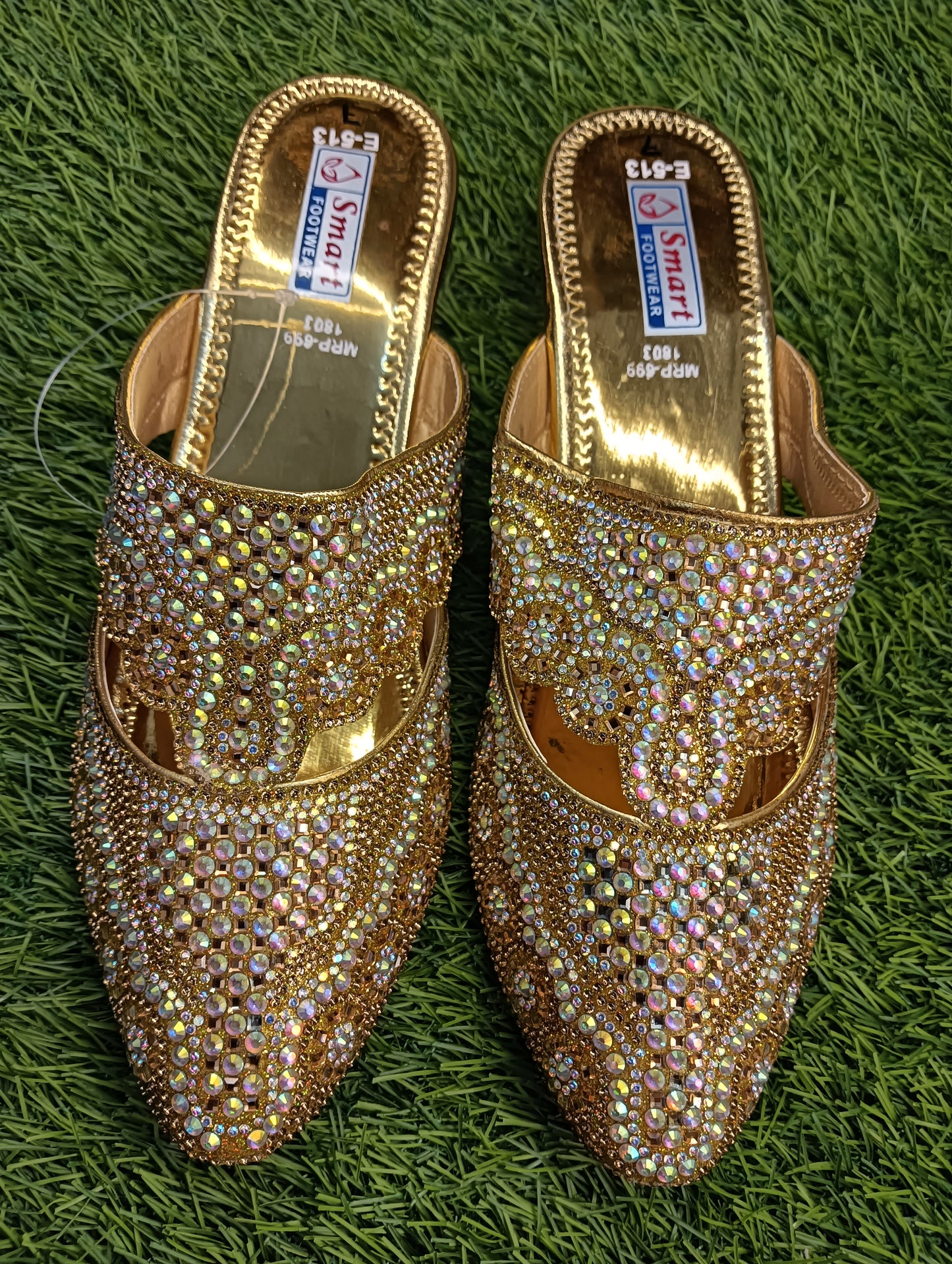 Half kolapuri Bridal Jutti & party wear sandal (Warranty For sole, Heel , Tapi And Pasting up to 90 days ) From Date of Purchaase.