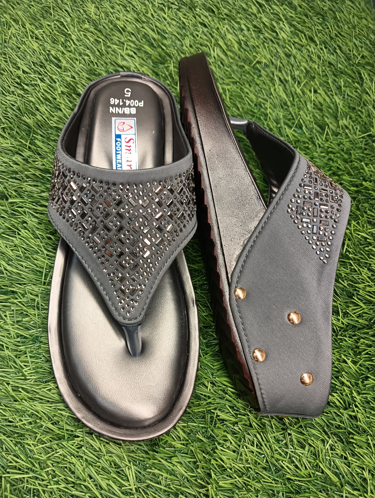 P004.146 ICE sole Hill Causal & Party Wear sandal (Warranty For sole, Heel , Tapi And Pasting up to 90 days ) From Date of Purchaase.