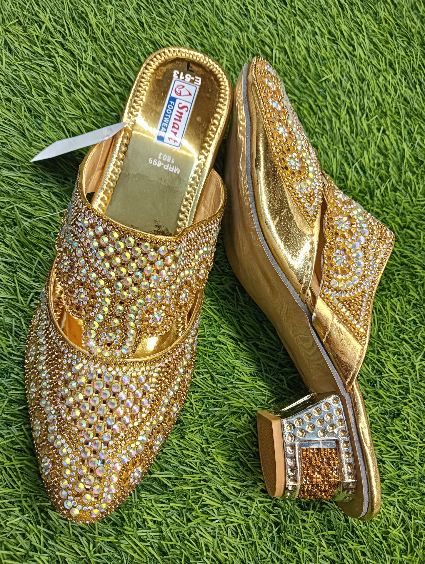 Half kolapuri Bridal Jutti & party wear sandal (Warranty For sole, Heel , Tapi And Pasting up to 90 days ) From Date of Purchaase.