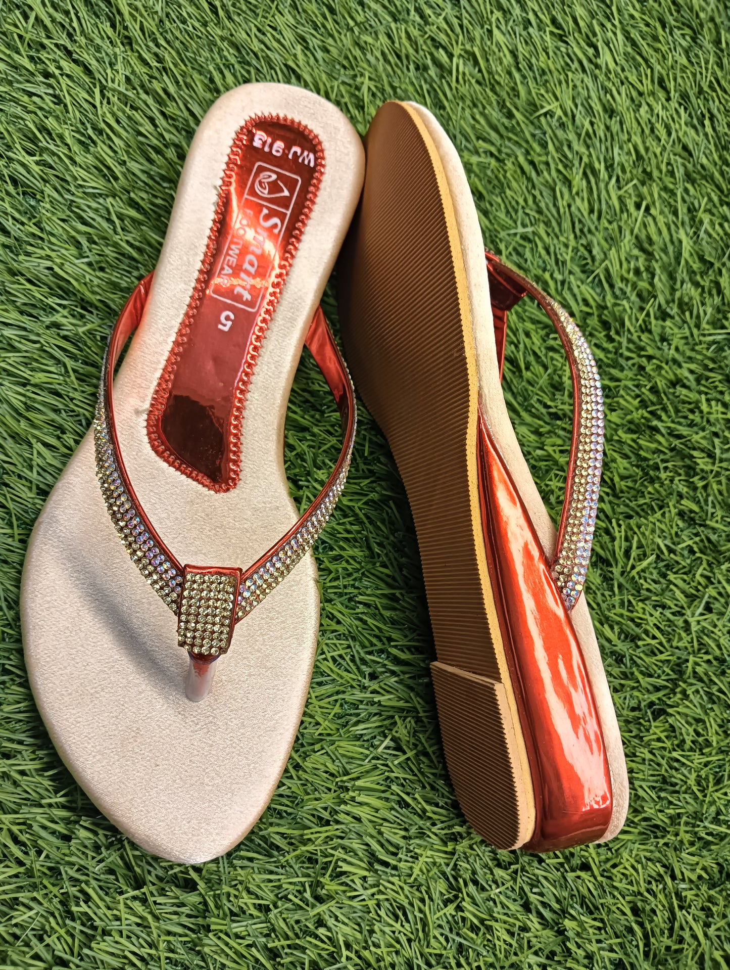 Flat party wear women fancy sandals (Warranty For sole, Heel , Tapi And Pasting up to 90 days ) From Date of Purchaase.