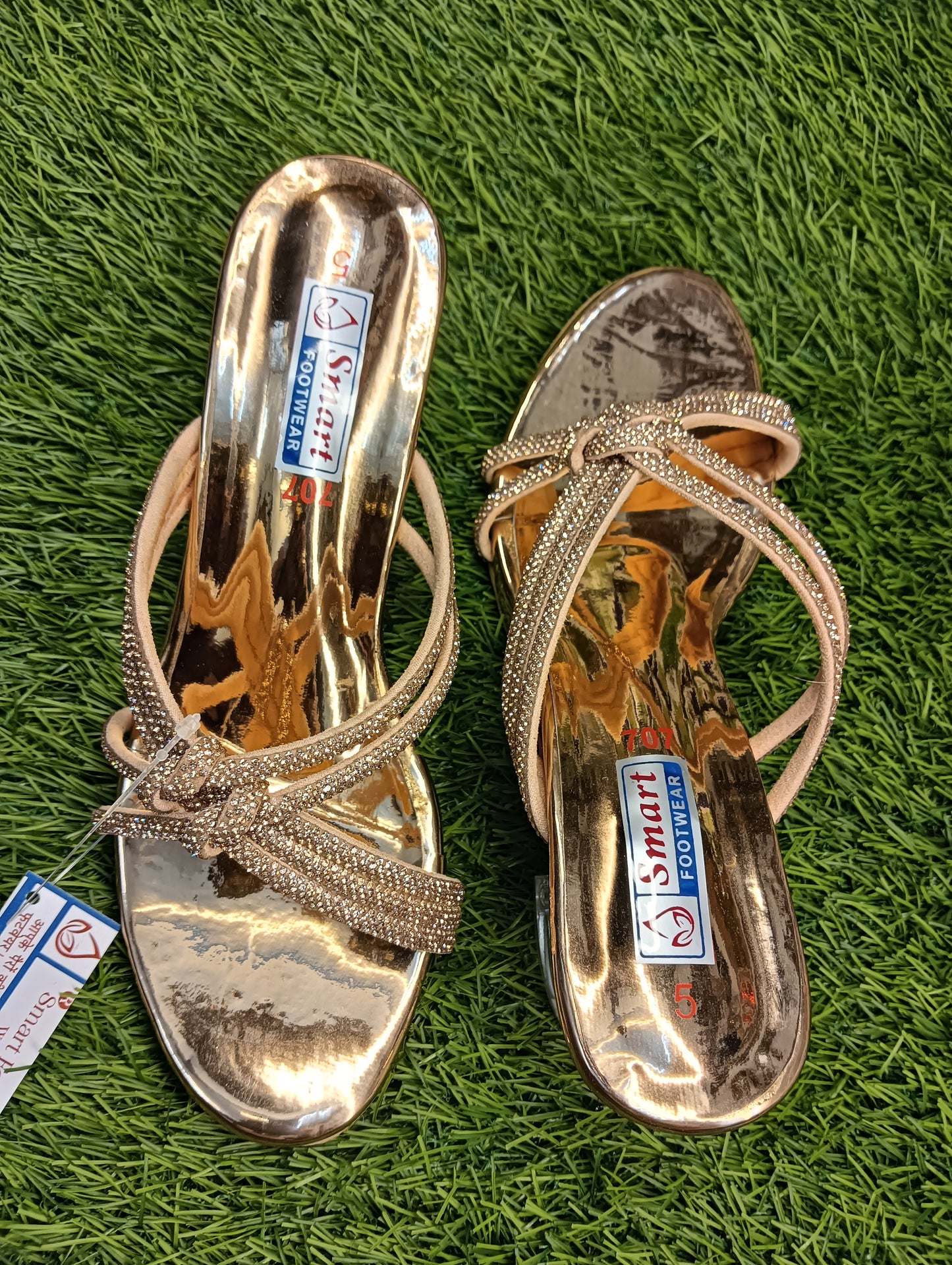 707, Women Party Wear Causal normal Hill Fancy Sandle. (Warranty For sole, Heel , Tapi And Pasting up to 90 days ) From Date of Purchaase.