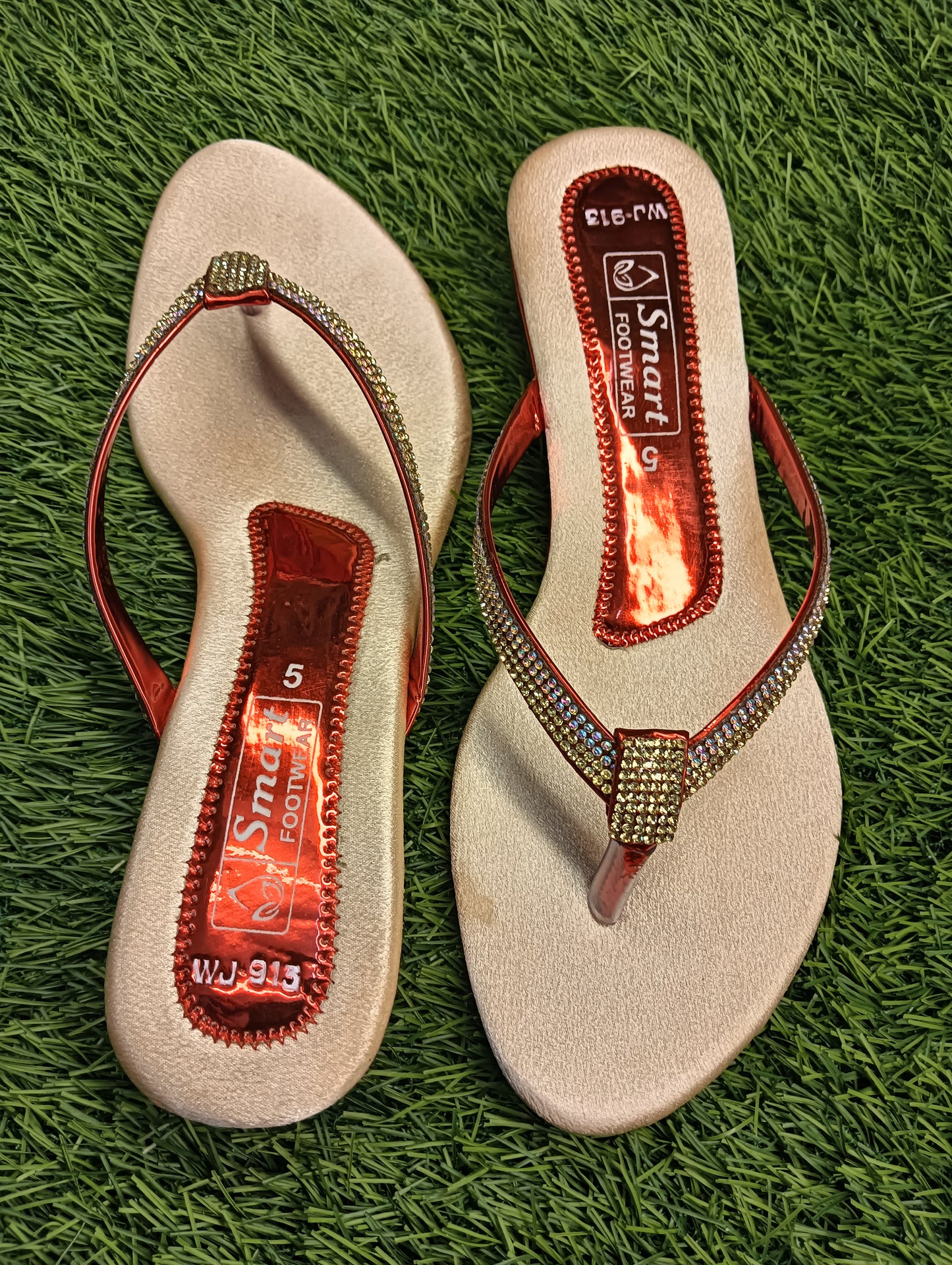 Flat party wear women fancy sandals (Warranty For sole, Heel , Tapi And Pasting up to 90 days ) From Date of Purchaase.